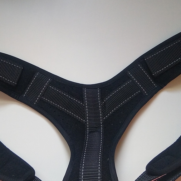 Posture Corrector for Women and Men - Picture 4 of 7